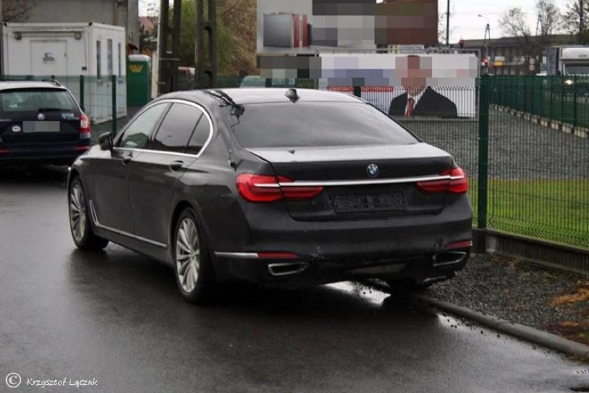 Wypadek Beaty Szydło w Imielinie ZDJĘCIA BMW z wicepremier Szydło zderzył się z audi, gdy kolumna rządowa jechała do Brzeszcz[FOTO] 