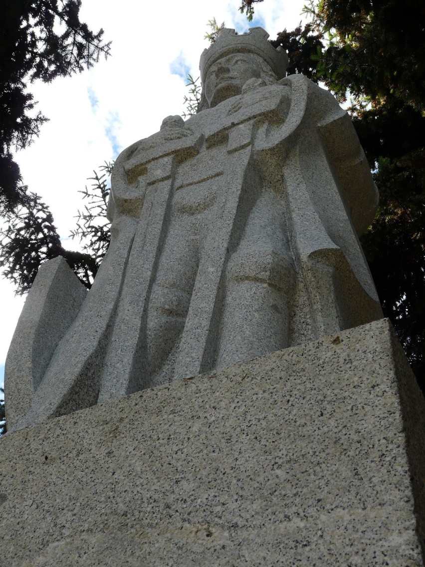 Pomnik Władysława Jagiełły w Legnicy