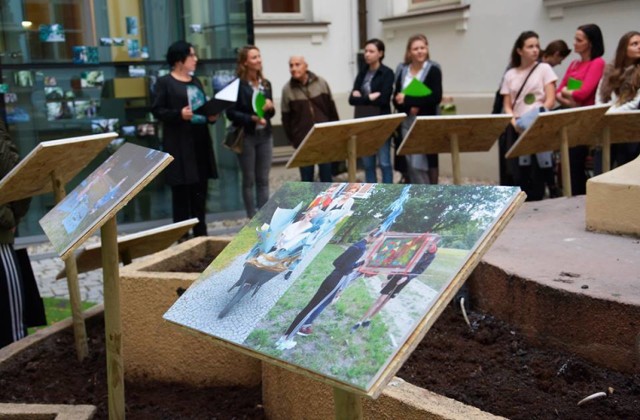 Galeria Sztuki im. Jana Tarasina zaprosiła na poplenerową wystawę Zielona Sztuka