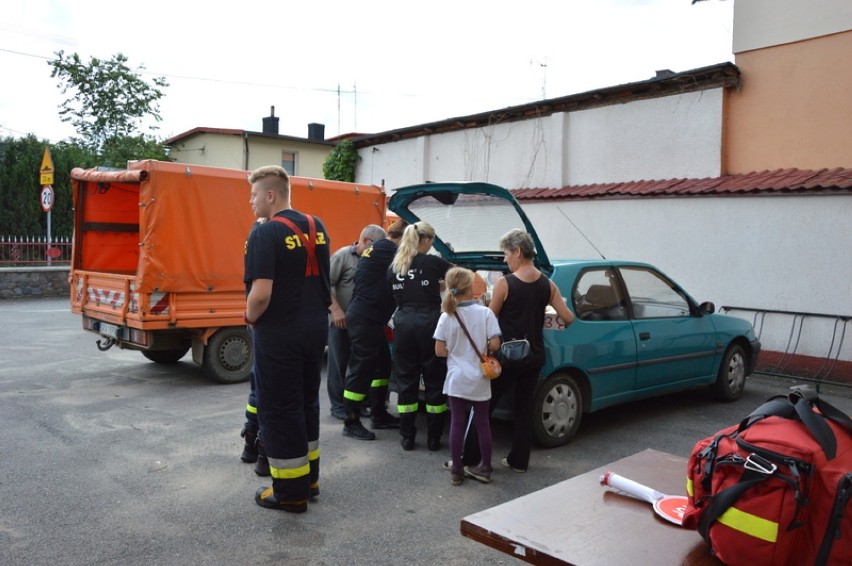 Wojewoda pomorski u strażaków w Sulęczynie