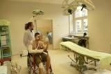 Wieluń: Lekarze niczym roboty, bo za mało jest rąk do pracy