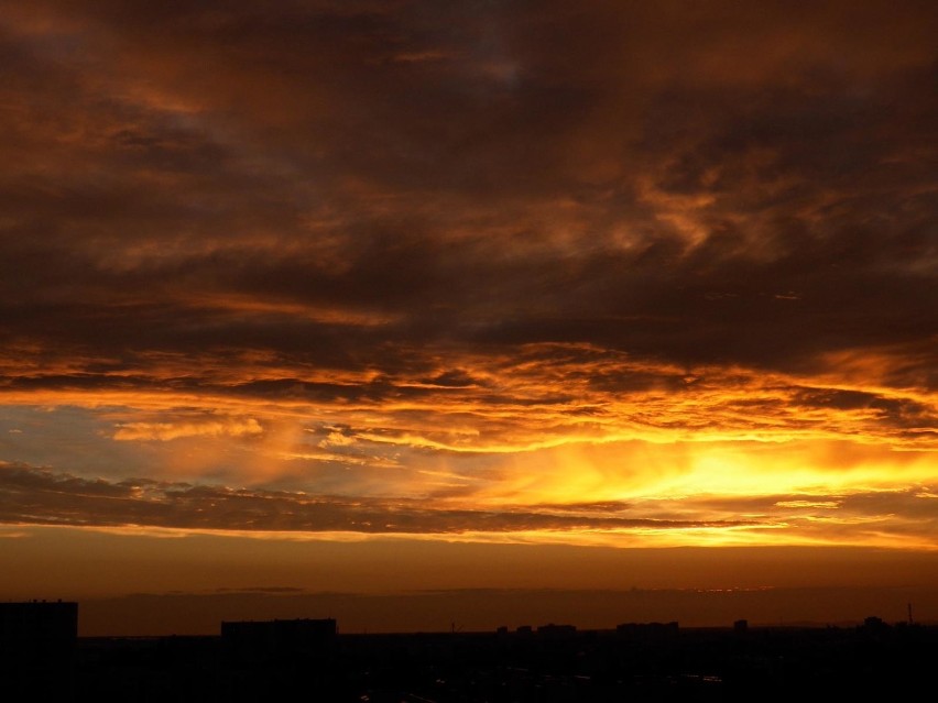 Niebo nad Bydgoszczą potrafi zrobić wrażenie. Zobaczcie wyjątkową tęcze i zachód słońca 