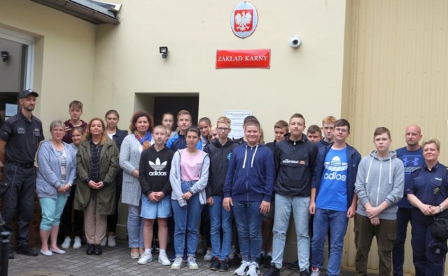 Uczniowie ze Skrwilna wyjechali do Inowrocławia w ramach nagrody za konkurs „Prawa człowieka i co o nich wiem..."