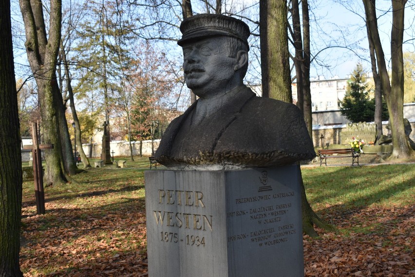 Popiersie Petera Westena na starym cmentarzu w Olkuszu
