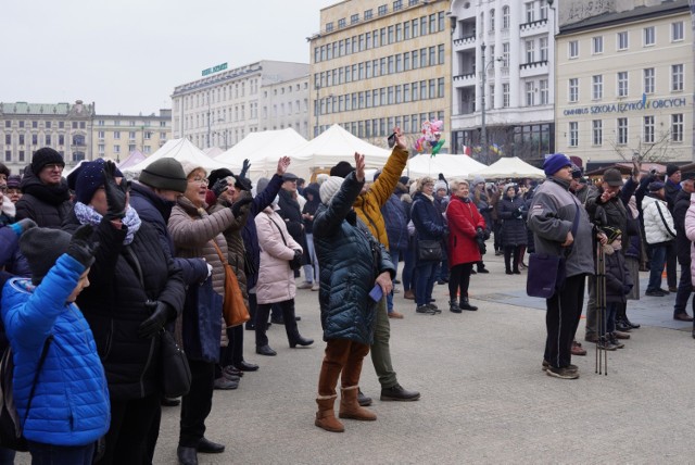 6 marca o godz. 11:30 rozpoczął się na placu Wolności w Poznaniu 29. Kaziuk Wileński. Na kiermaszu można znaleźć m.in. cepeliny, serca kaziukowe, palmy i różne wyroby rękodzieła. 
Przejdź do kolejnego zdjęcia --->