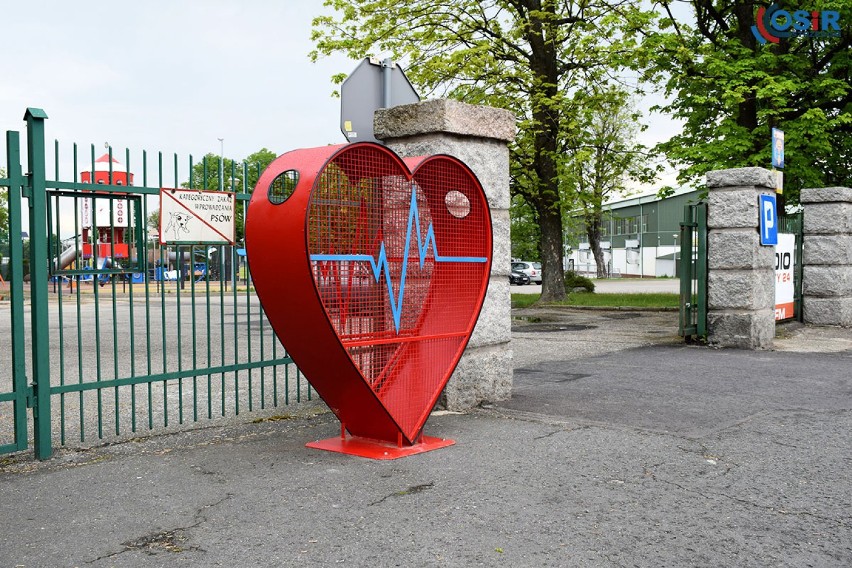 Serce na nakrętki znów pełne. Mieszkańcy Strzegomia pomagają choremu Oskarowi! 