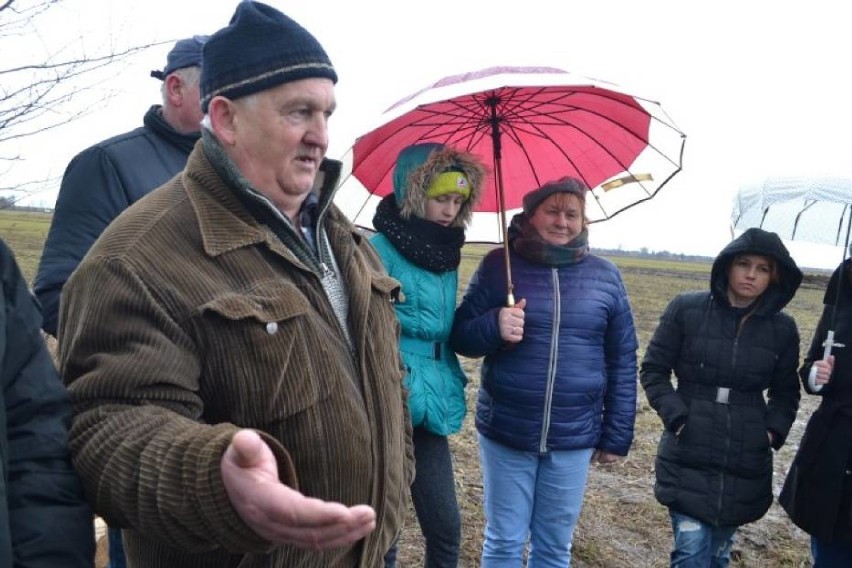 Rolnicy z powiatu nowodworskiego zorganizowali pikietę na...