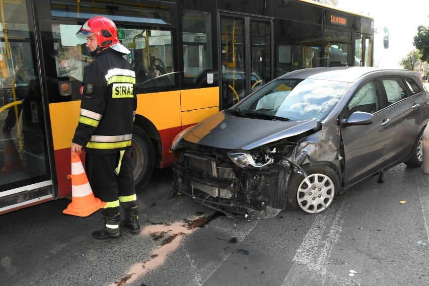 Wypadek w Kielcach na skrzyżowaniu Seminaryjskiej i Żeromskiego. Cztery osoby w szpitalu, w tym dziecko!