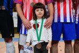 Część druga. Zakończenie Sępoleńskiej Ligi Futsalu w Sępólnie Krajeńskim. Były puchary, medale i szampan [zdjęcia]