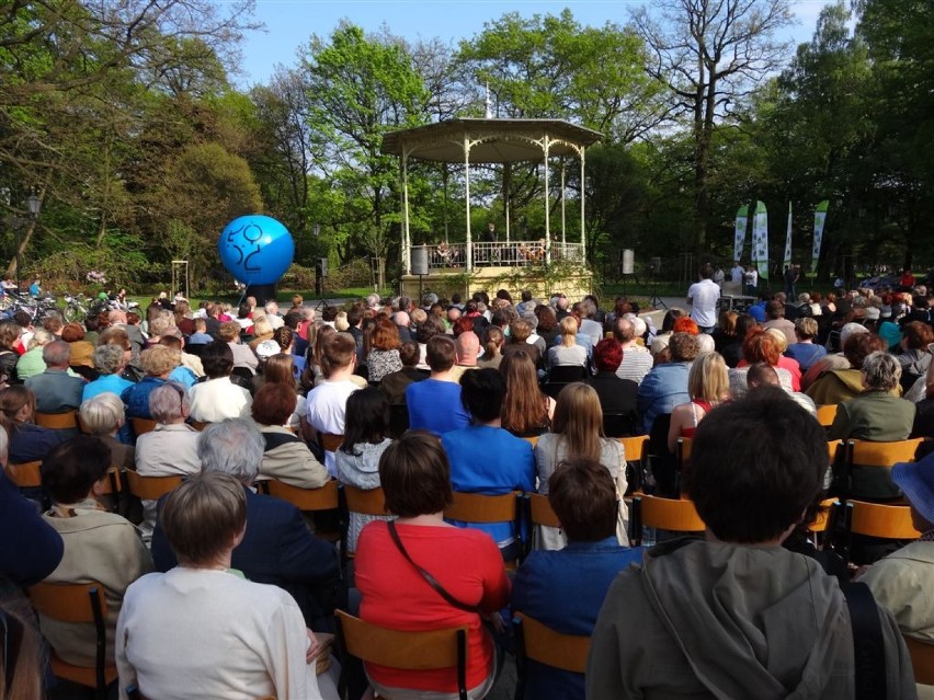 Koncert w Altanie w parku Źródliska w Łodzi