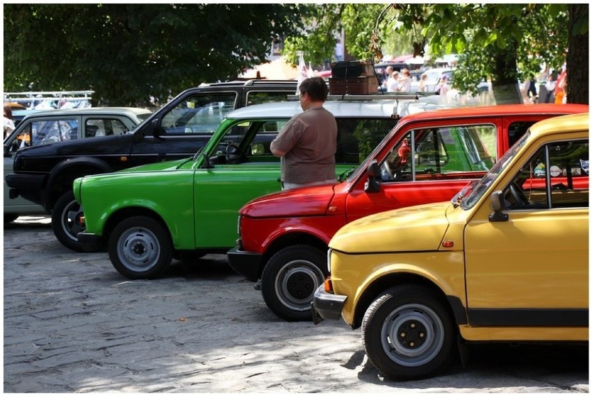 Piękności motoryzacji zjechały z całej Polski. Istne cacka