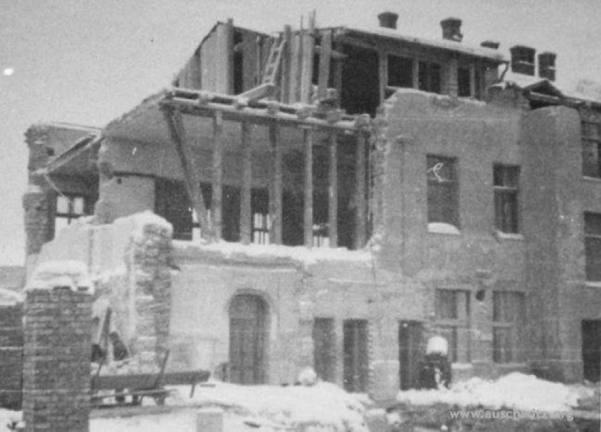 Wyburzenia w czasie wojny objęły wiele budynków. W...
