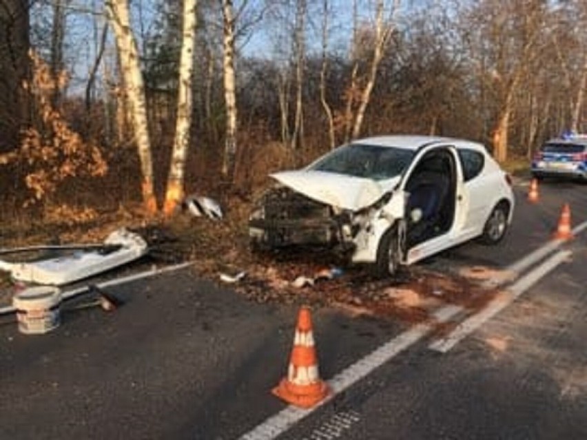 Wypadek na Śląskiej w Rybniku: Kierowca zasłabł i uderzył w...