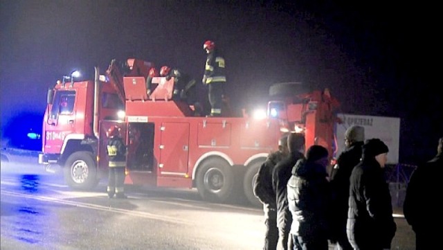 WYPADEK AUTOKARU W WOLI DUCKIEJ NA TRASIE WARSZAWA - LUBLIN [ZDJĘCIA, WIDEO]