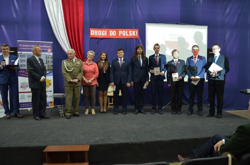 Finał projektu "Drogi do Polski" w Tomaszowie. Wręczono certyfikaty uczestnikom projektu