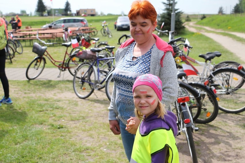 Dni Kwitnących Wiśni w Starej Wiśniewce rozpoczęte rajdem rowerowym [FOTO, WIDEO]