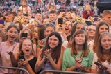 Koncert Roksany Węgiel na zakończenie Dni Kamieńska 2022. Tłumy na stadionie. ZDJĘCIA