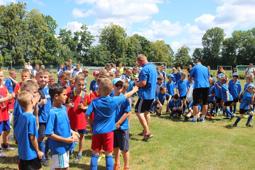 Zakończenie sezonu rozgrywkowego piłki nożnej grup młodzieżowych w Lubartowie (ZDJĘCIA)