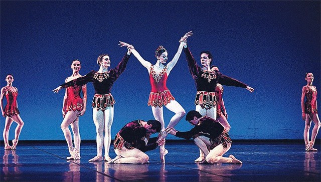Tańczą "Rubiny" &#8211; w wykonaniu baletu słynnego mediolańskiego Teatro alla Scala.