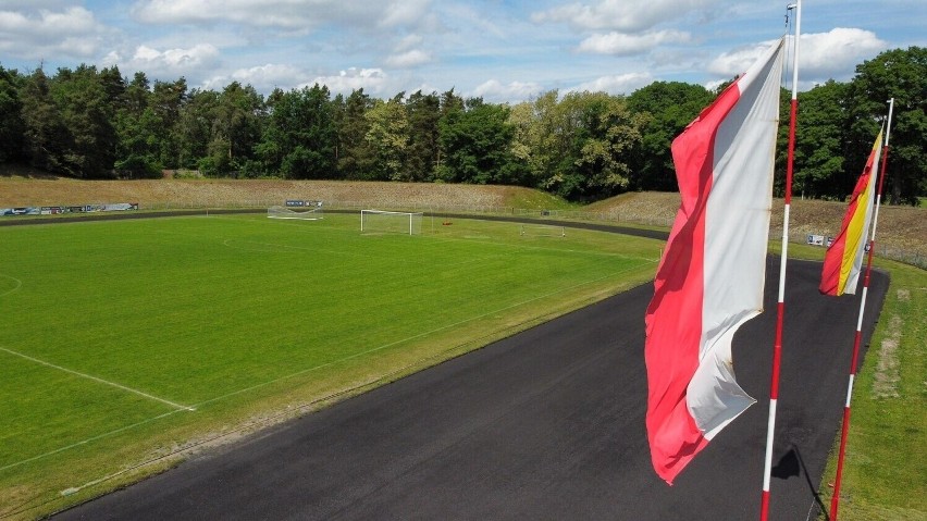 Stadion miejski w Gubinie czeka na kompleksową modernizację.