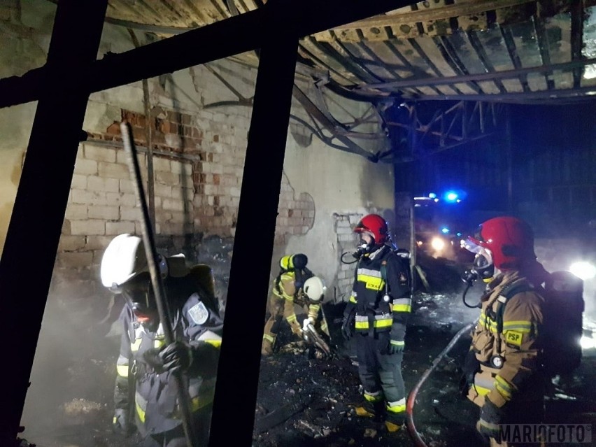Nocny pożar na Głogowskiej w Opolu. Ogień w pustostanie