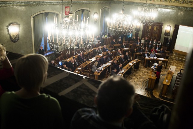 Po tym jak Rafał Komarewicz został posłem, Rada Miasta Krakowa będzie musiała wybrać nowego przewodniczącego.