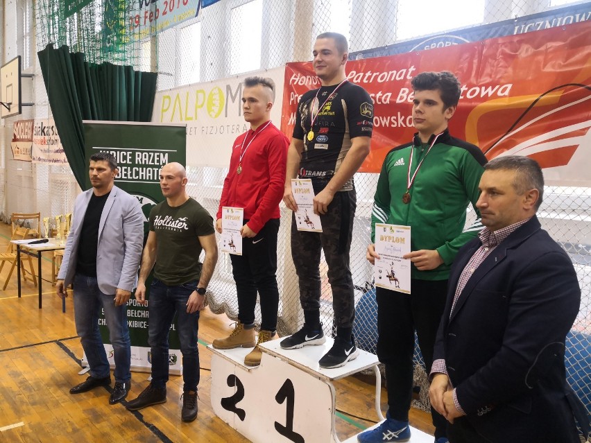 Zawodnicy ZKS Radomsko z medalami na zakończenie roku