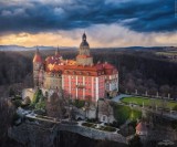Tajemniczy Czarny Dziedziniec w Zamku Książ w Wałbrzychu niedostępny dla turystów. Gdzie jeszcze nie można wejść w zamku? ZDJĘCIA