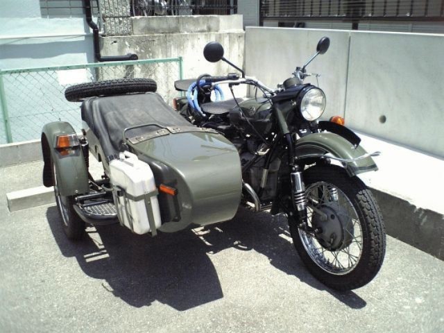 http://commons.wikimedia.org/wiki/File:URAL650-SPORTSMAN.jpg#mediaviewer/Plik:URAL650-SPORTSMAN.jpg