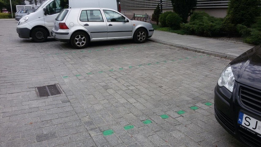 Jaworzno: przed UM powstała kolejna w mieście zielona strefa parkowania [ZDJĘCIA]