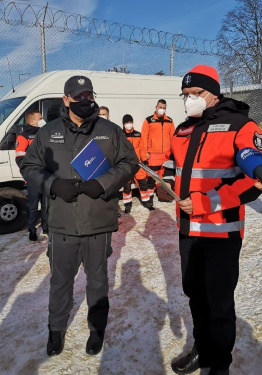 Samochód z białostockiego aresztu trafił do  ratowników grupy "Nadzieja"