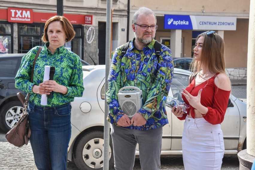Szamotuły. Obywatelki i obywatele Ukrainy na spacerze z historią