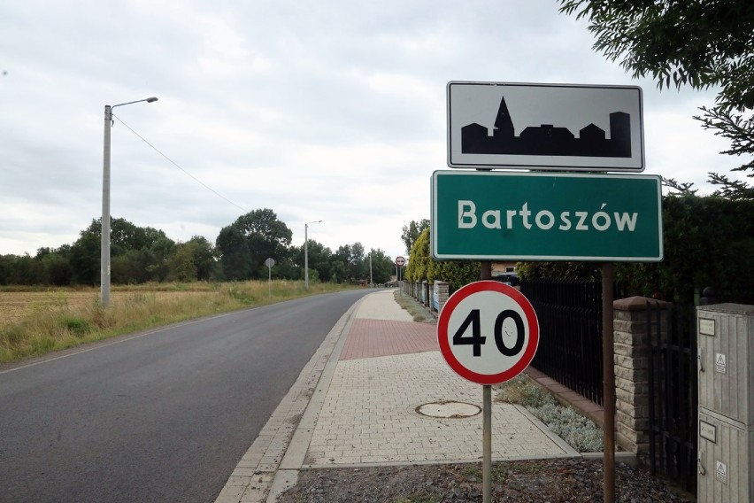 Remont drogi w Bartoszowie, trzeci etap na finiszu [ZDJĘCIA]