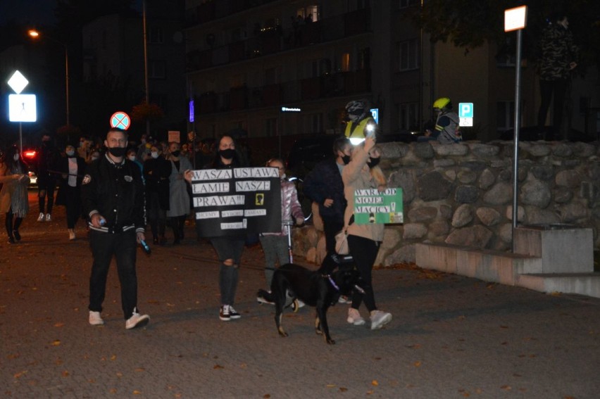 Protest kobiet na Plantach w Goleniowie. "To jest wojna!"