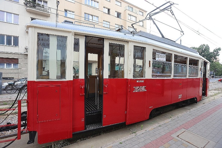 Zabytkowy tramwaj z lat 60. ubiegłego wieku będzie woził...