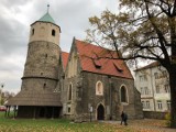 Romańska rotunda św. Gotarda w Strzelinie na Dolnym Śląsku. To doskonały przykład architektury romańskiej