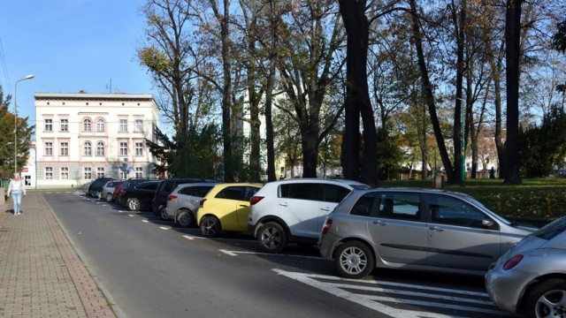 W Dzierżoniowie powiększy się strefa płatnego parkowania, ale podwyżek cen nie będzie