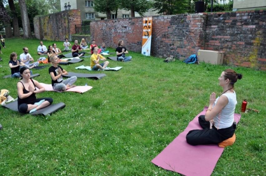 Joga pod Basztą Czarownic w Słupsku