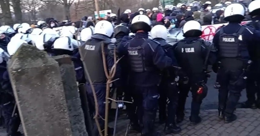 W sobotę (12 lutego) doszło do zamieszek w Krośnie...