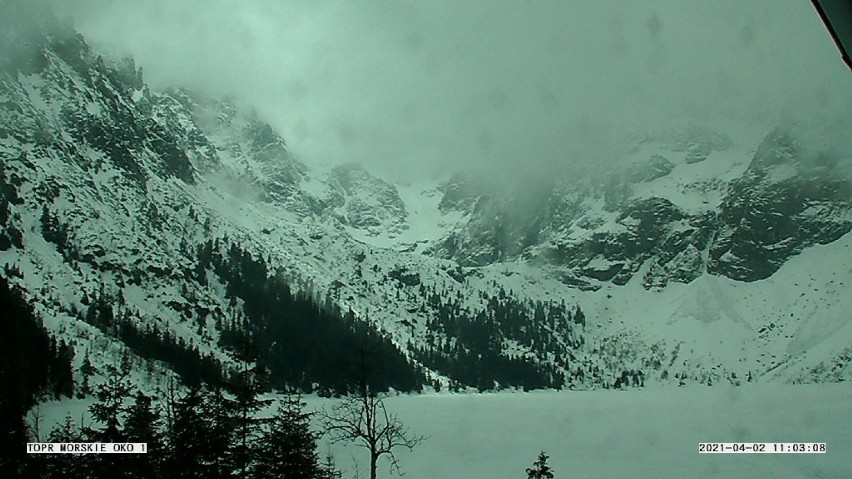 Tak w Wielki Piątek wygląda Morskie Oko