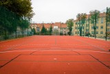 GORZÓW WLKP. Nowe boiska przy IV LO! Uczniowie "Ronda" będą mogli tu "haratać w gałę", zagrać w tenisa, koszykówkę, ręczną i siatkówkę