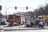 Wypadek na skrzyżowaniu Marcelińskiej z Przybyszewskiego w Poznaniu. Zderzyły się dwa samochody osobowe [ZDJĘCIA]