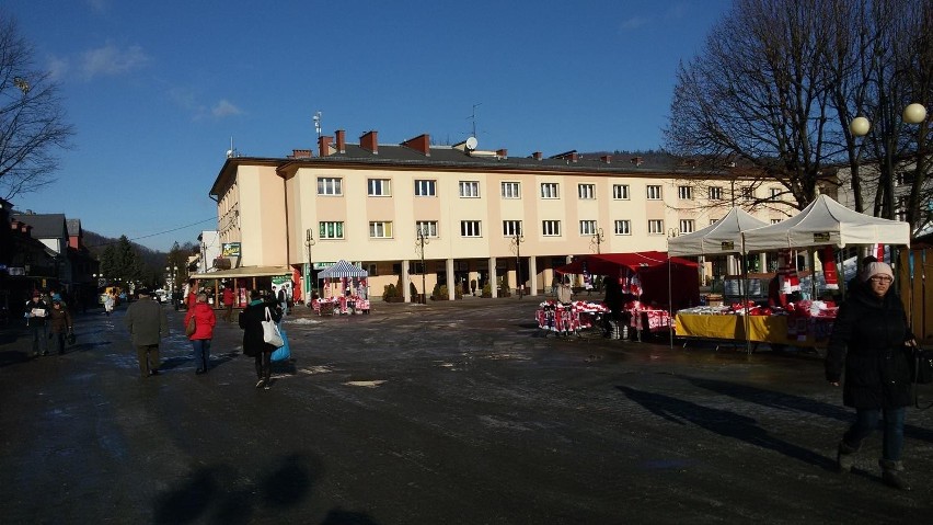 Puchar Świata w Wiśle  2015. Kibice zmierzają już na skocznie im. Adama Małysza [ZDJĘCIA]