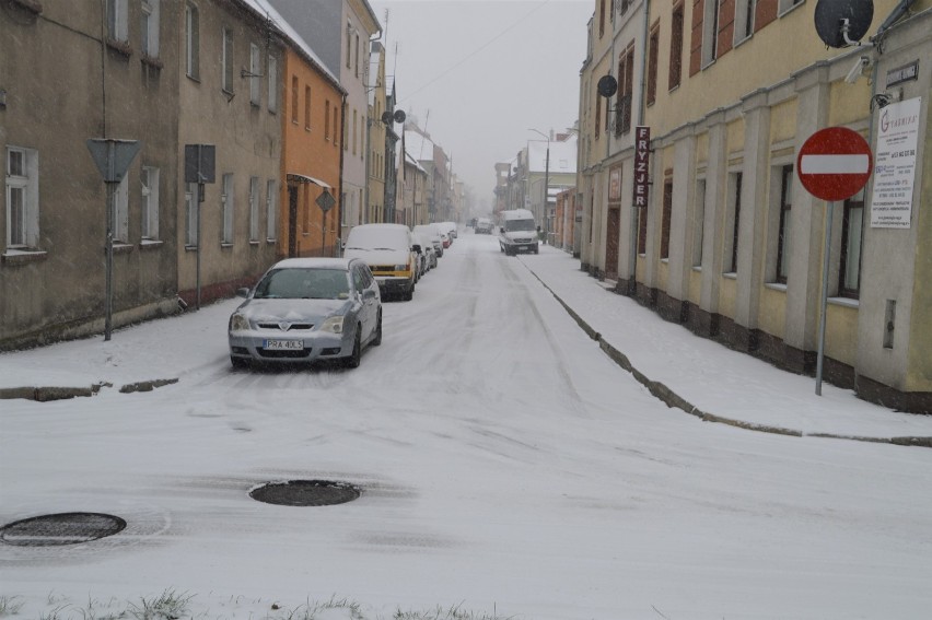 Tak rok temu zima zawitała do Rawicza. Na śnieg w Rawiczu trzeba było czekać do grudnia [ZDJĘCIA]