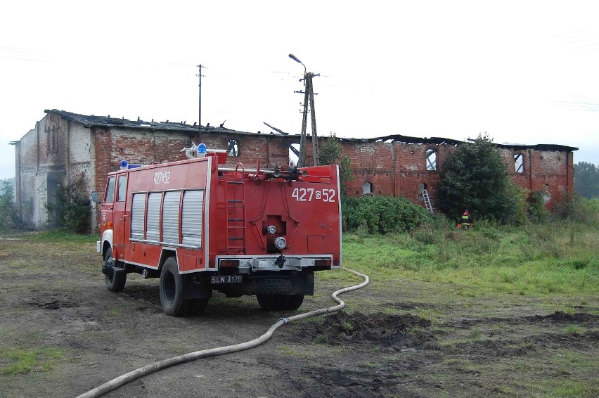 Powiat człuchowski. Pożar obory w Starym Gronowie (ZDJĘCIA)