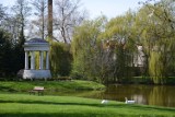 Spacerkiem po dobrzyckim parku - wczoraj i dziś. Niecodzienna wystawa wciąż w Muzeum Ziemiaństwa