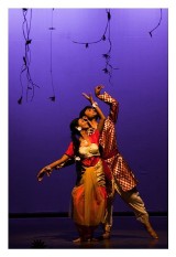 Malowany tańcem gest serca - taniec Khatak
