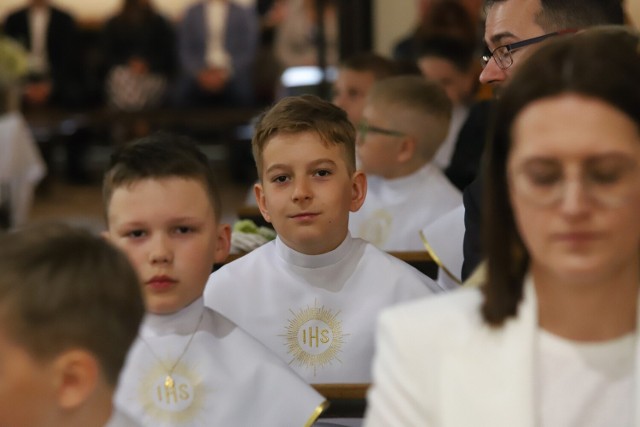 Maj to tradycyjnie okres Pierwszych Komunii Świętych. W sobotę (21.05) w kościele Matki Bożej Zwycięskiej przy ul. Podgórnej odbyła się jedna z takich uroczystości.