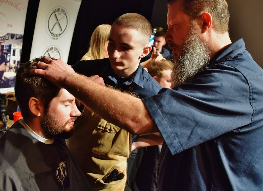 O fryzjerstwie męskim w Sieradzu opowiadał uznany polski barber Adam Szulc