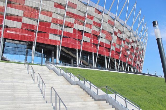 Mecz Polska - Rosja. Dach na Stadionie Narodowym jest już otwarty